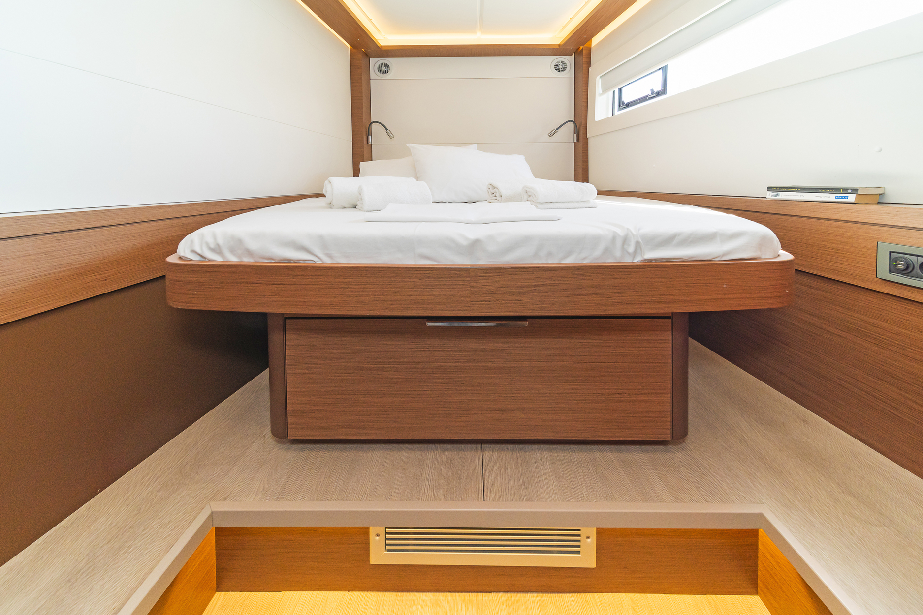 Lagoon 46 - 4 + 2 cab. — photo 18