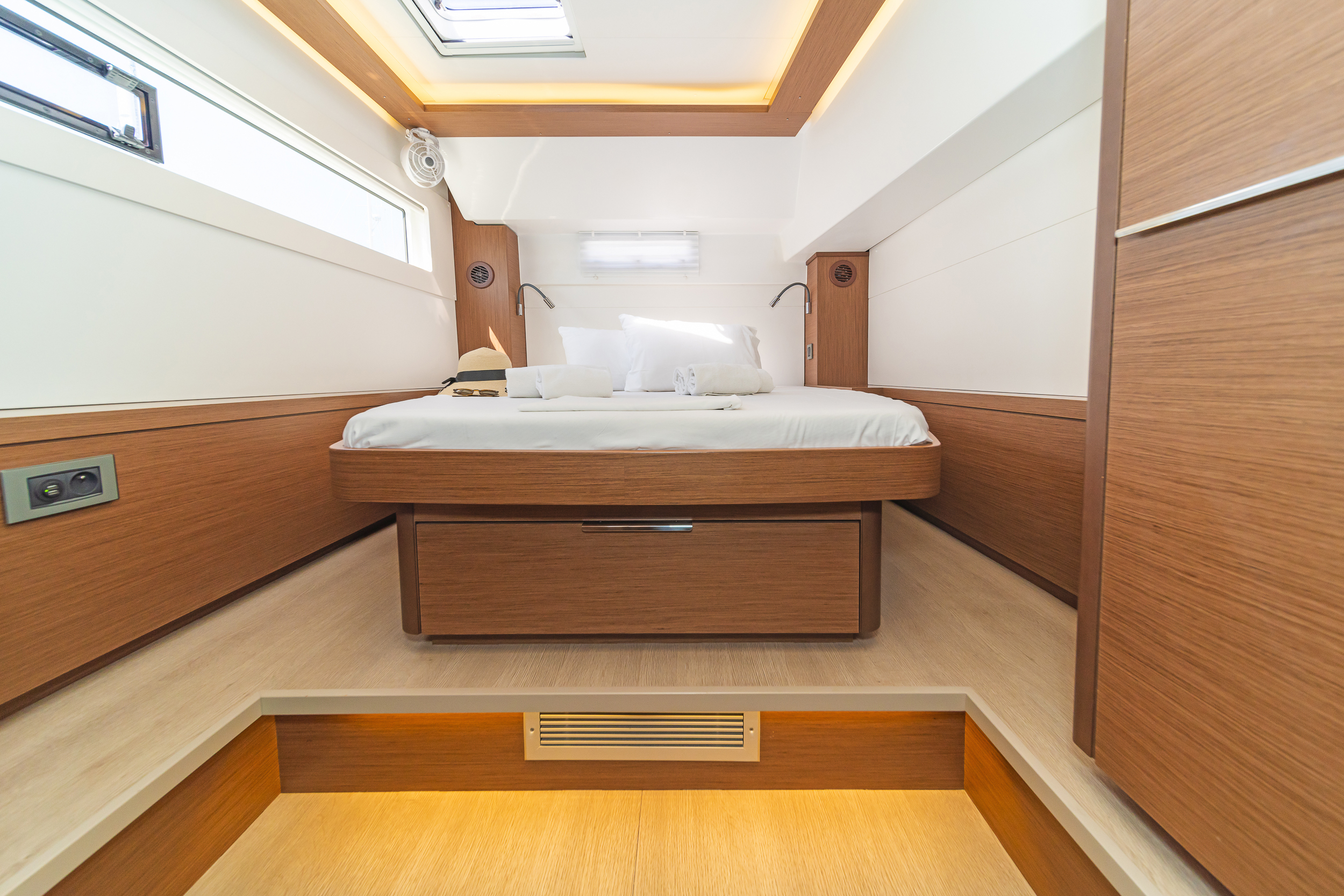 Lagoon 46 - 4 + 2 cab. — photo 19