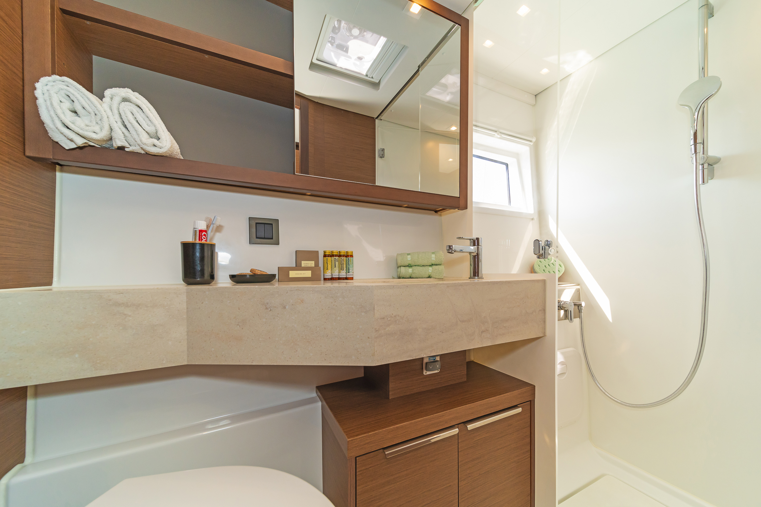 Lagoon 46 - 4 + 2 cab. — photo 21