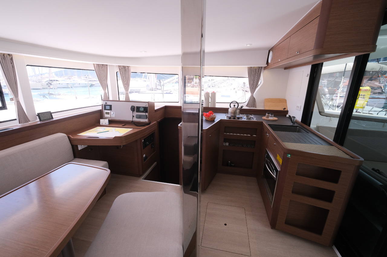Lagoon 42 - 4 cab. — photo 12