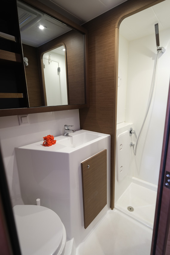 Lagoon 42 - 4 cab. — photo 19
