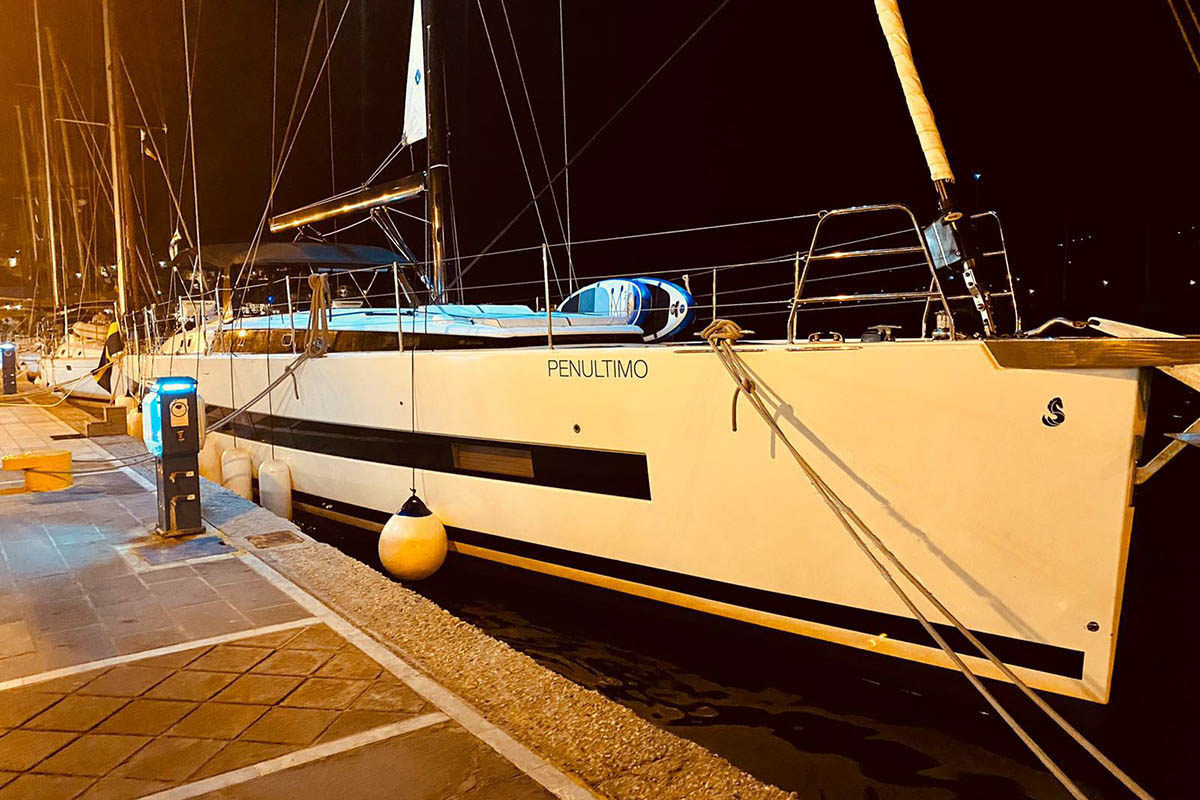 Oceanis Yacht 62 - 4 + 1 — photo 8