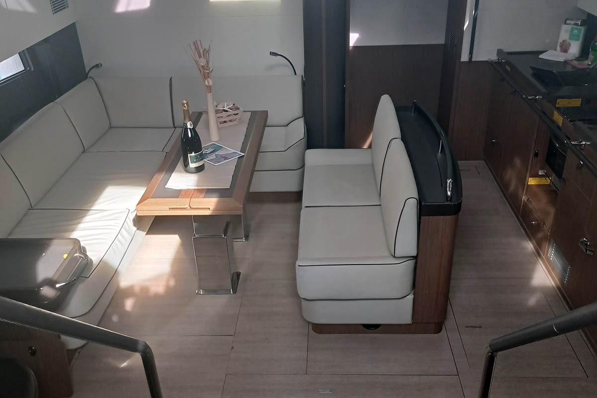 Oceanis Yacht 62 - 4 + 1 — photo 14