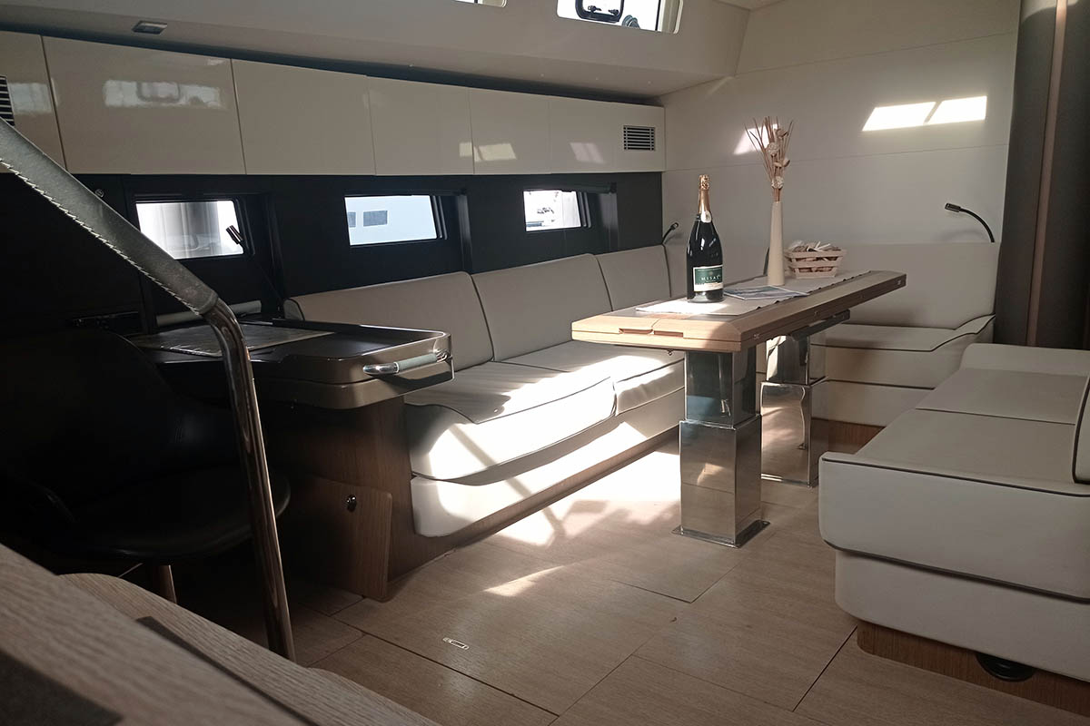 Oceanis Yacht 62 - 4 + 1 — photo 15