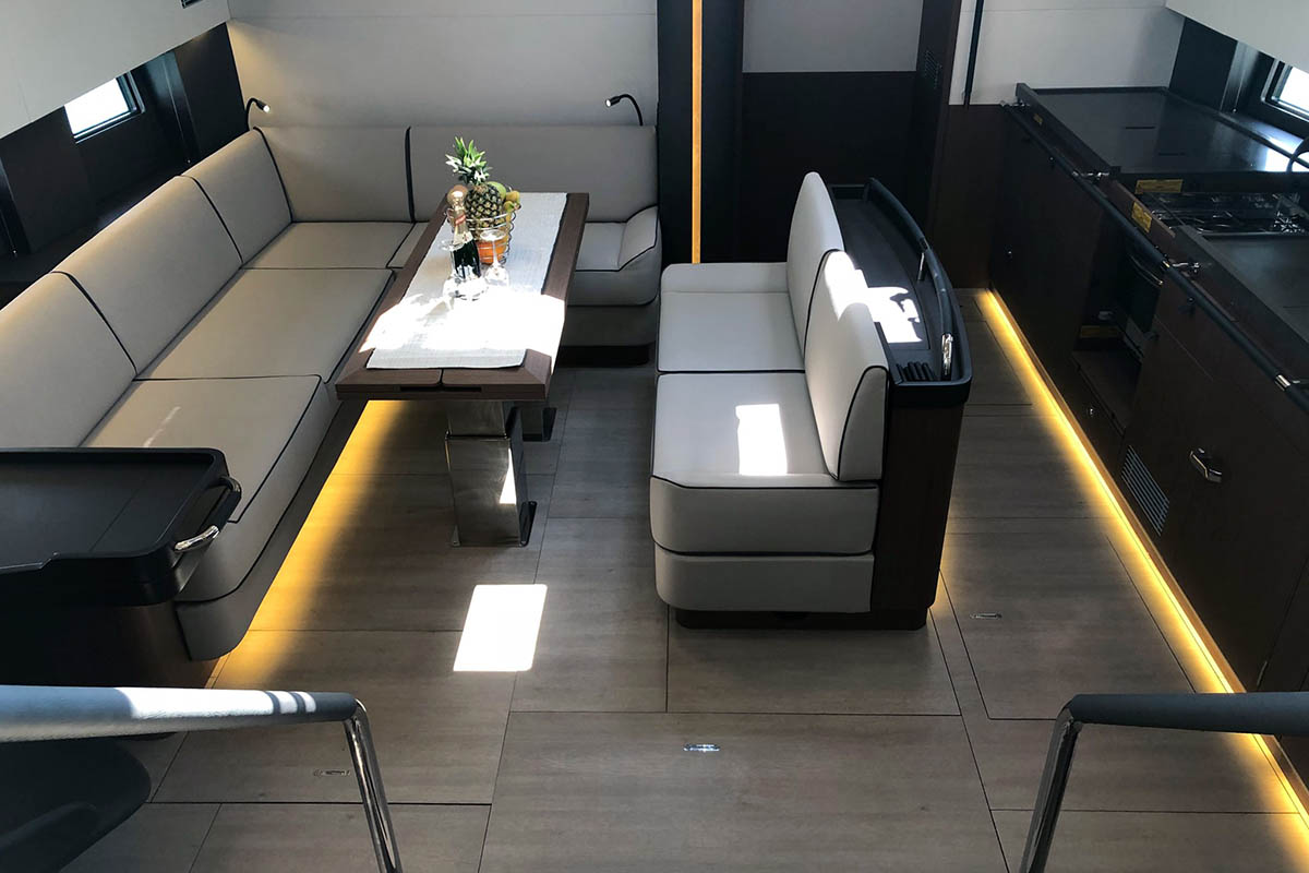 Oceanis Yacht 62 - 4 + 1 — photo 18