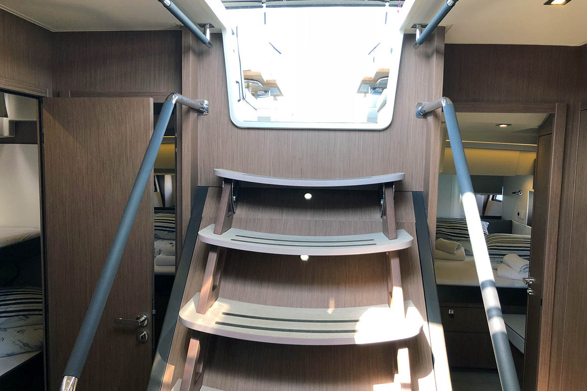 Oceanis Yacht 62 - 4 + 1 — photo 21