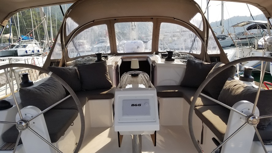 Bavaria C42 — photo 5