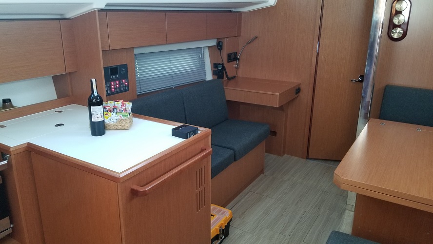 Bavaria C42 — photo 9
