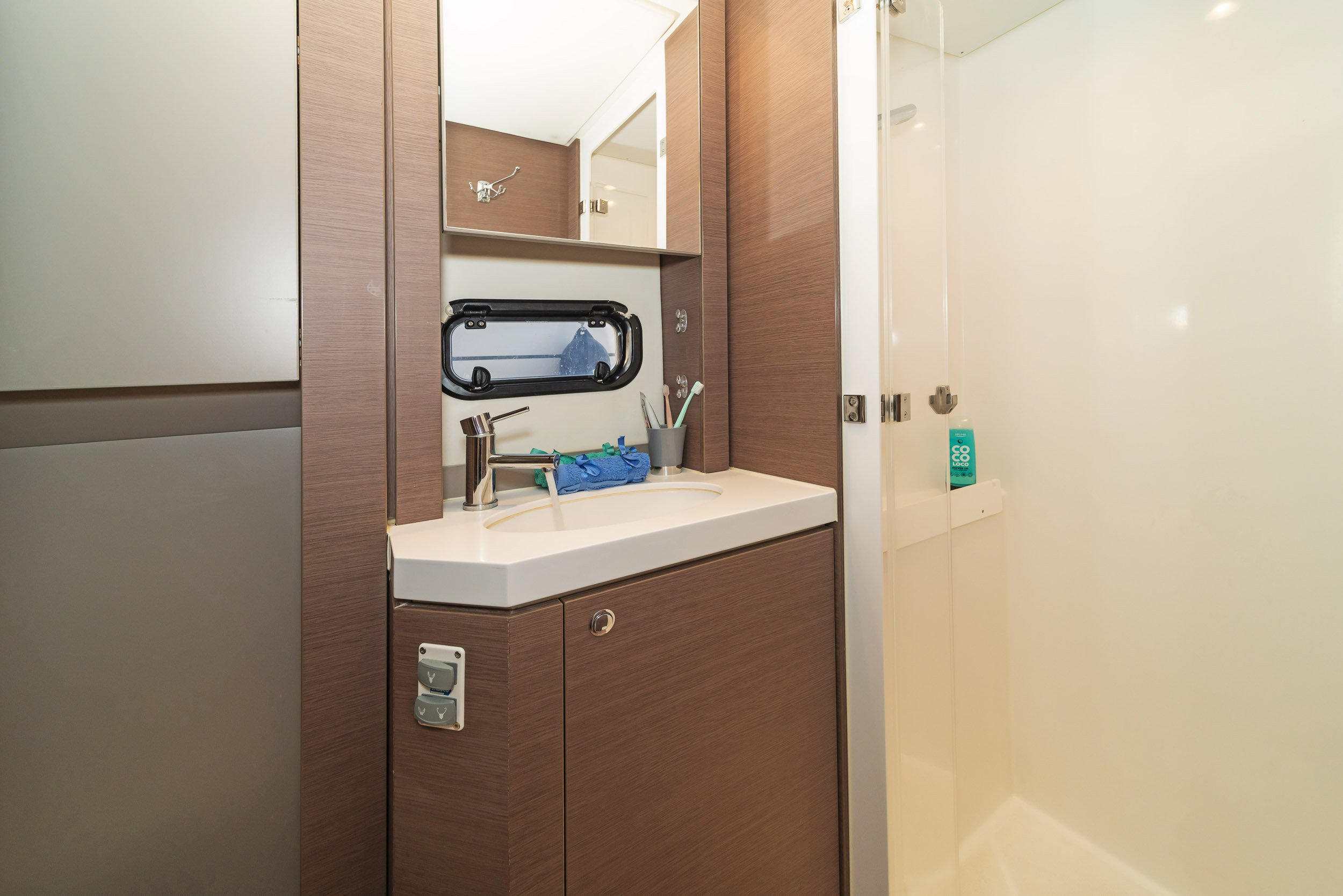 Bali 4.6 - 5 + 2 cab. — photo 24