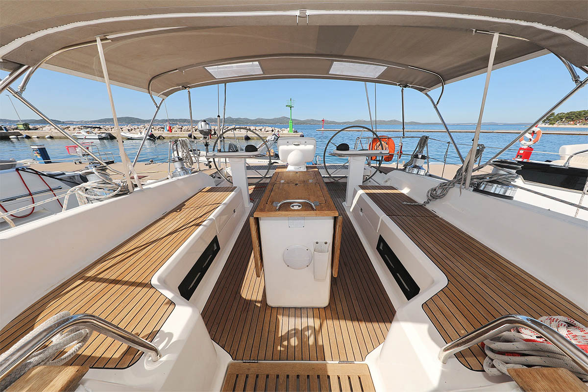 Bavaria 55 Cruiser — photo 9