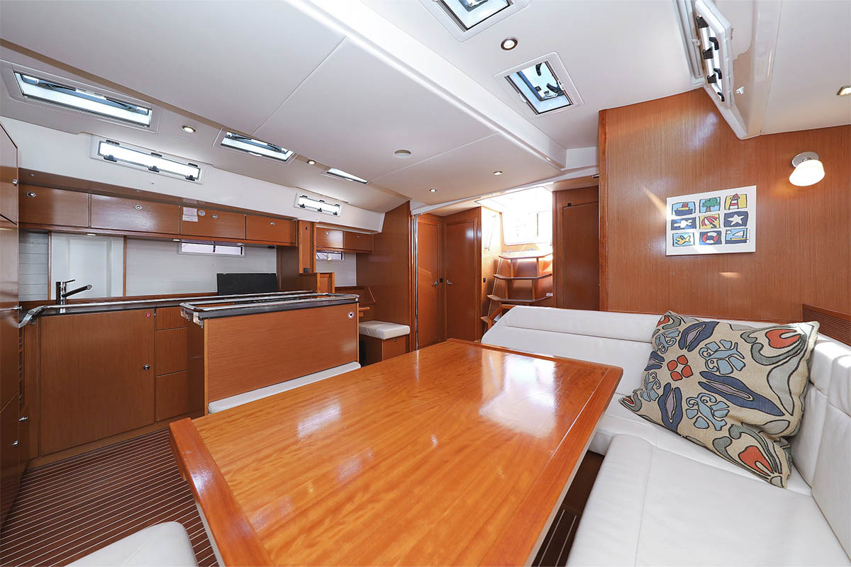 Bavaria 55 Cruiser — photo 12