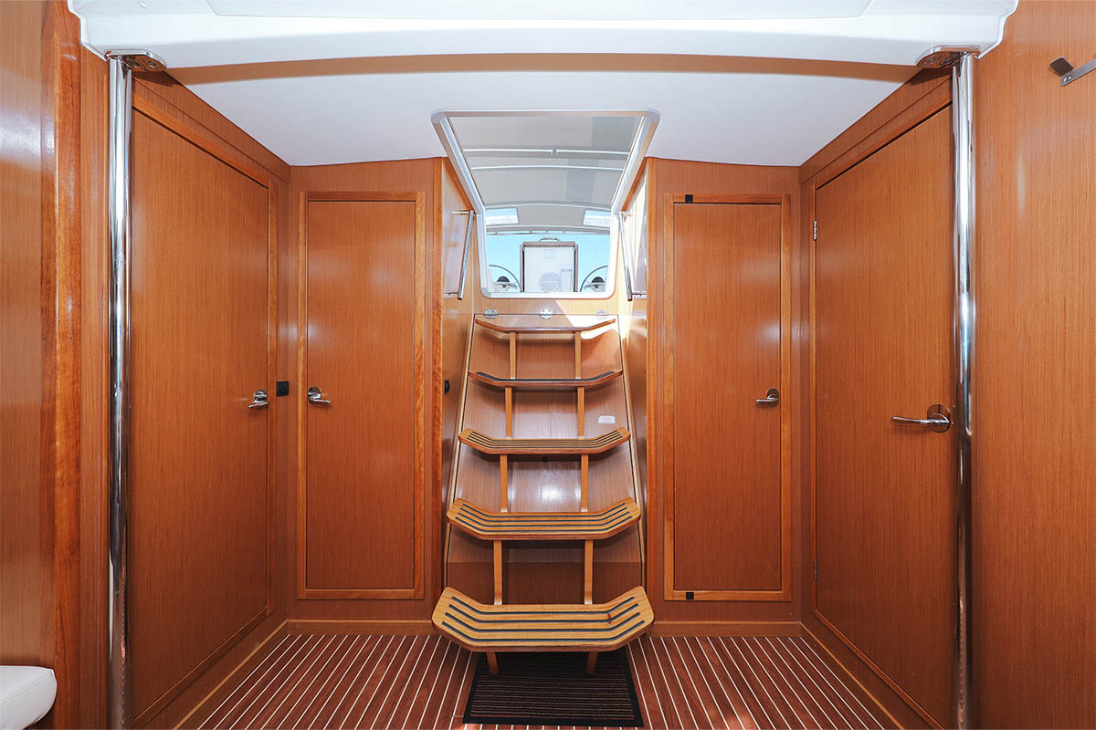 Bavaria 55 Cruiser — photo 13