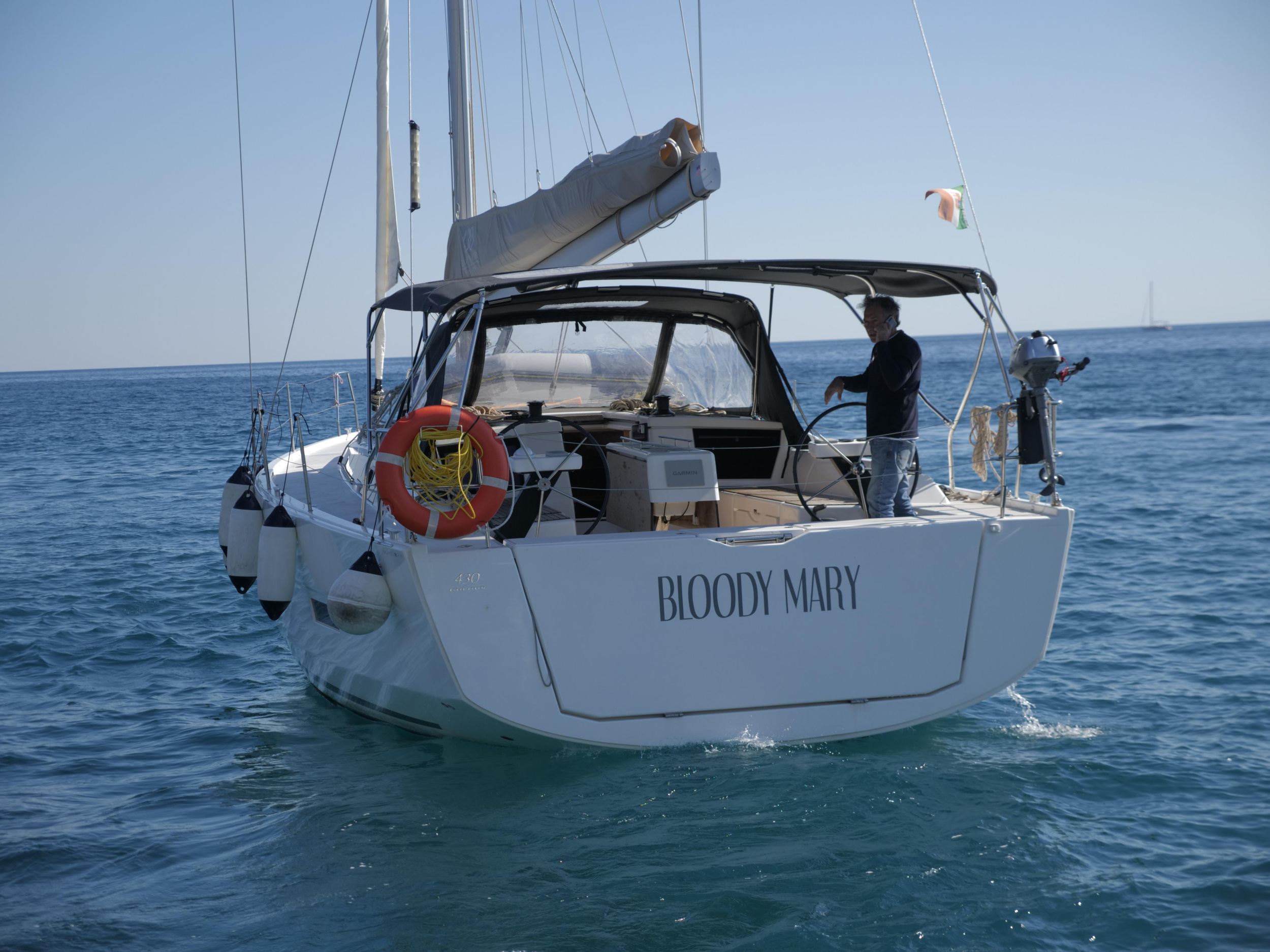 Dufour 430 - 3 cab. — photo 4