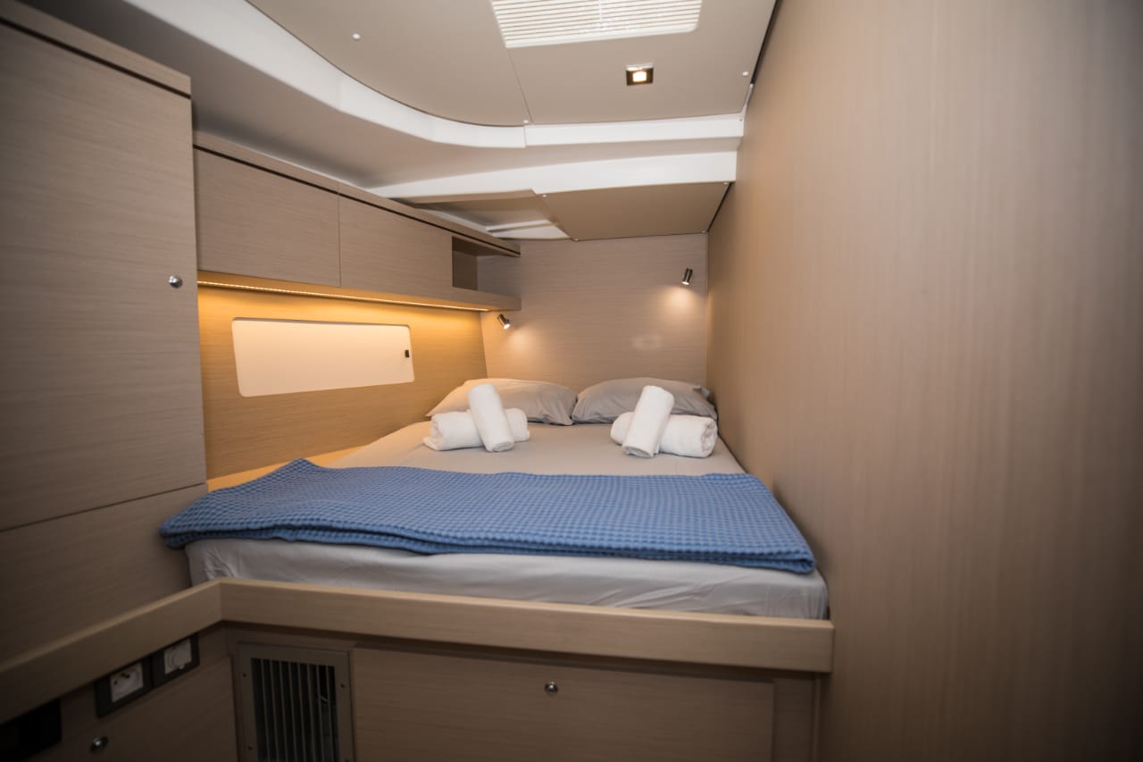 Oceanis 51.1 — photo 11