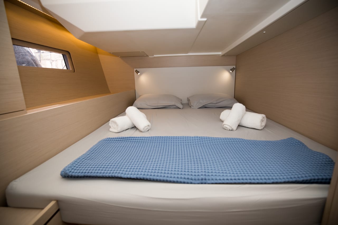 Oceanis 51.1 — photo 12