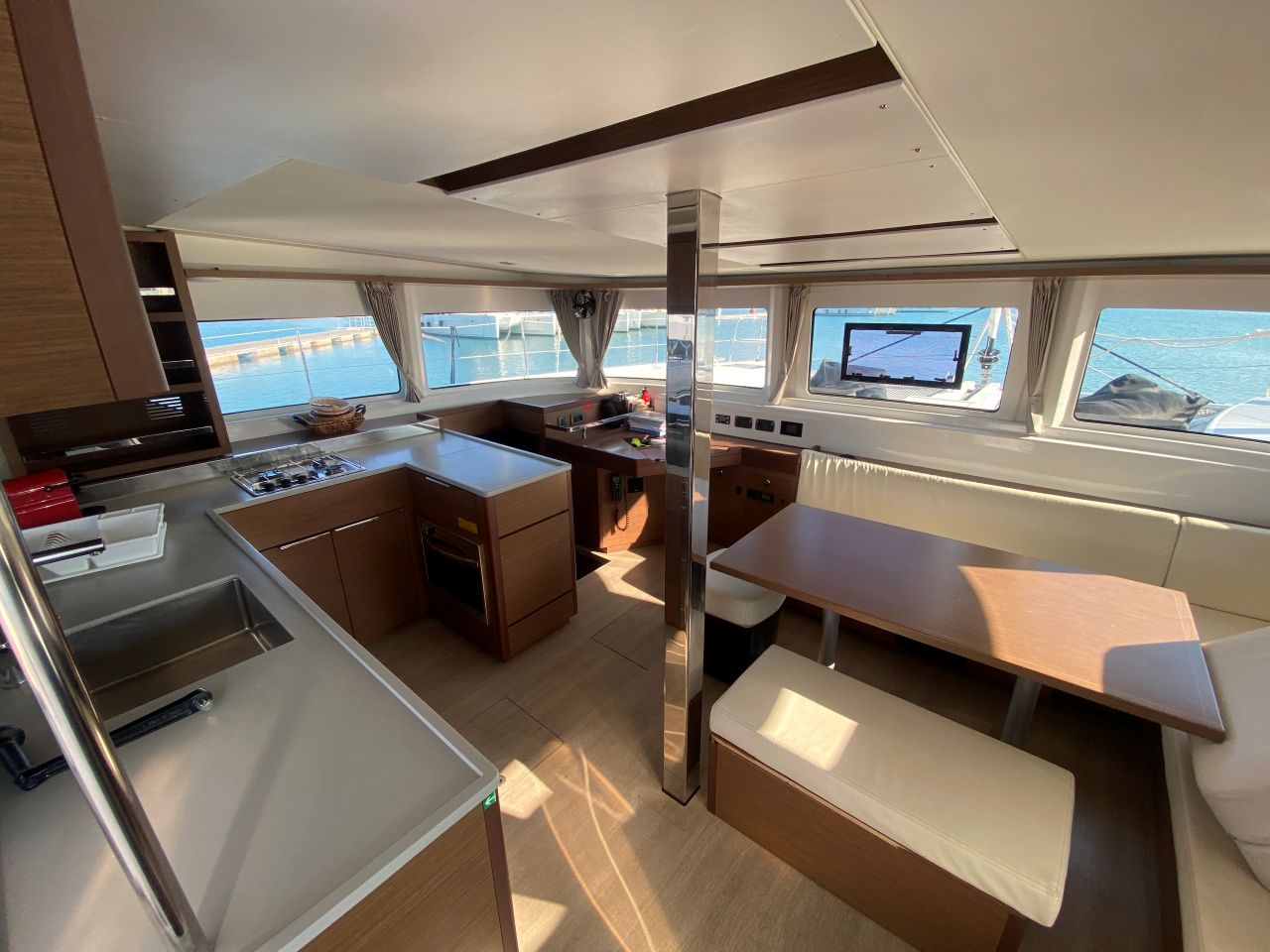 Lagoon 46 - 4 + 2 cab. — photo 6