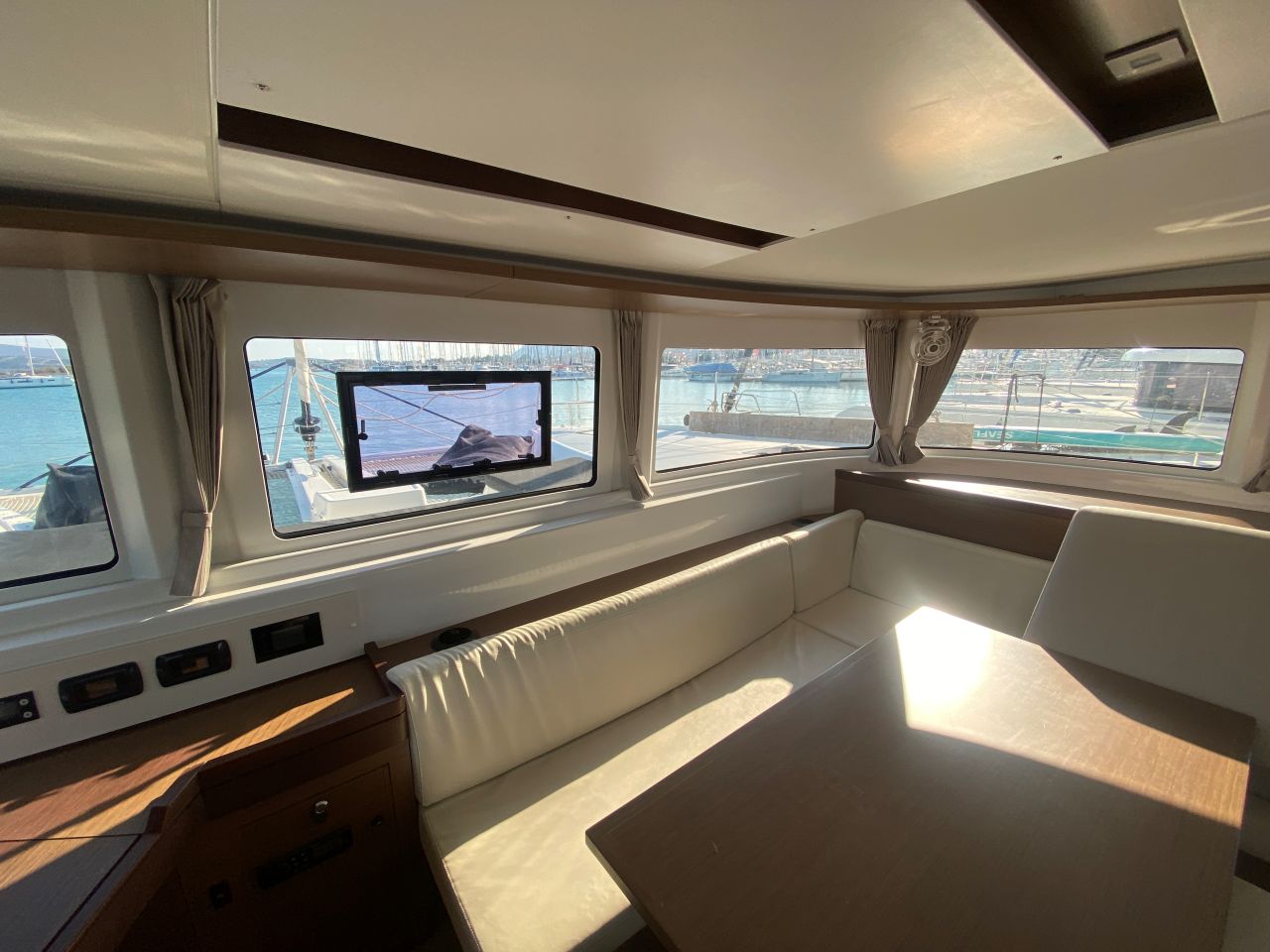 Lagoon 46 - 4 + 2 cab. — photo 7