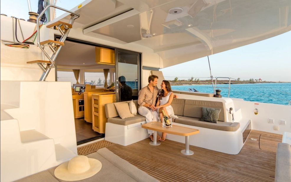 Lagoon 42 - 4 + 1 cab. — photo 4