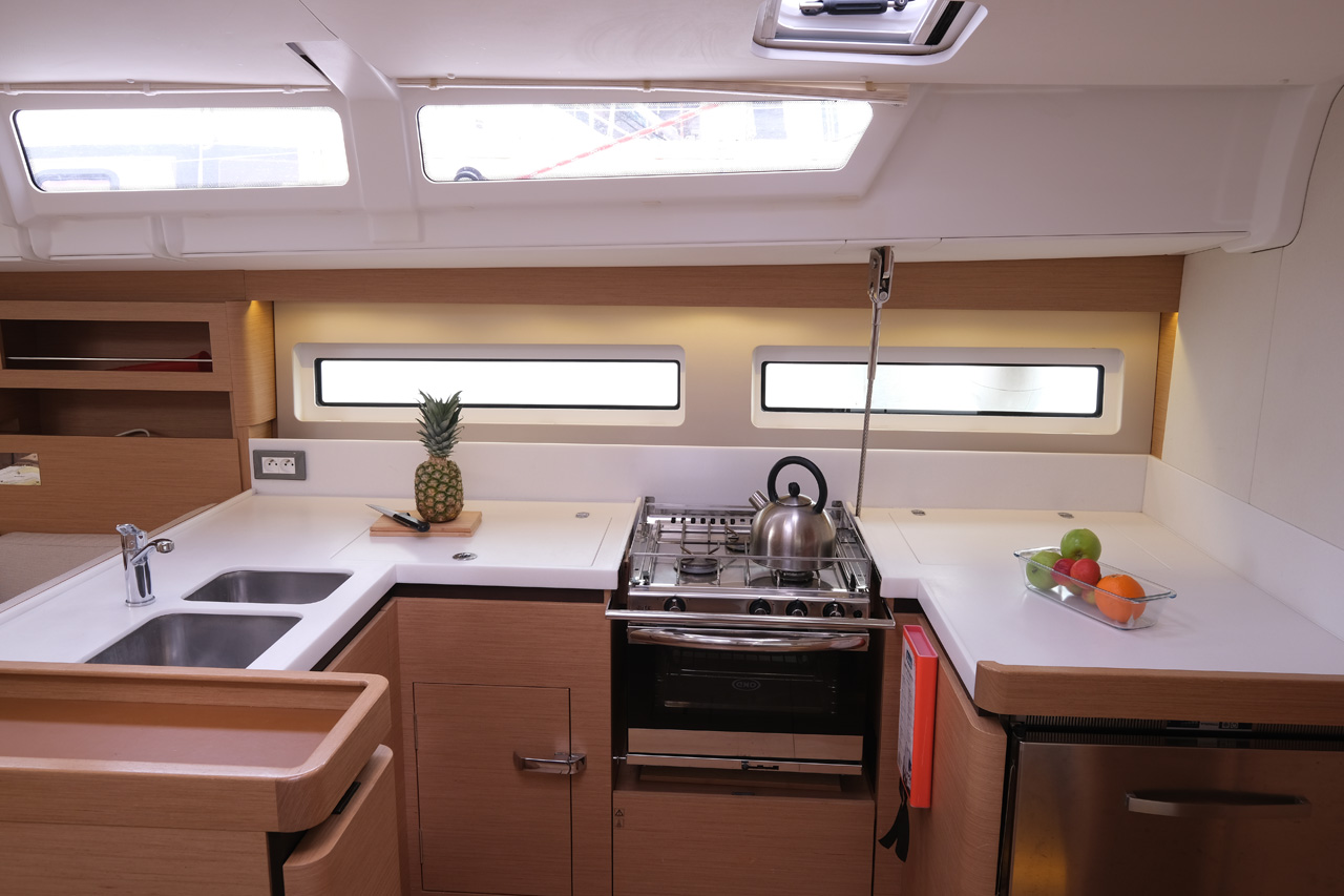 Sun Odyssey 490 - 3 cab. — photo 11