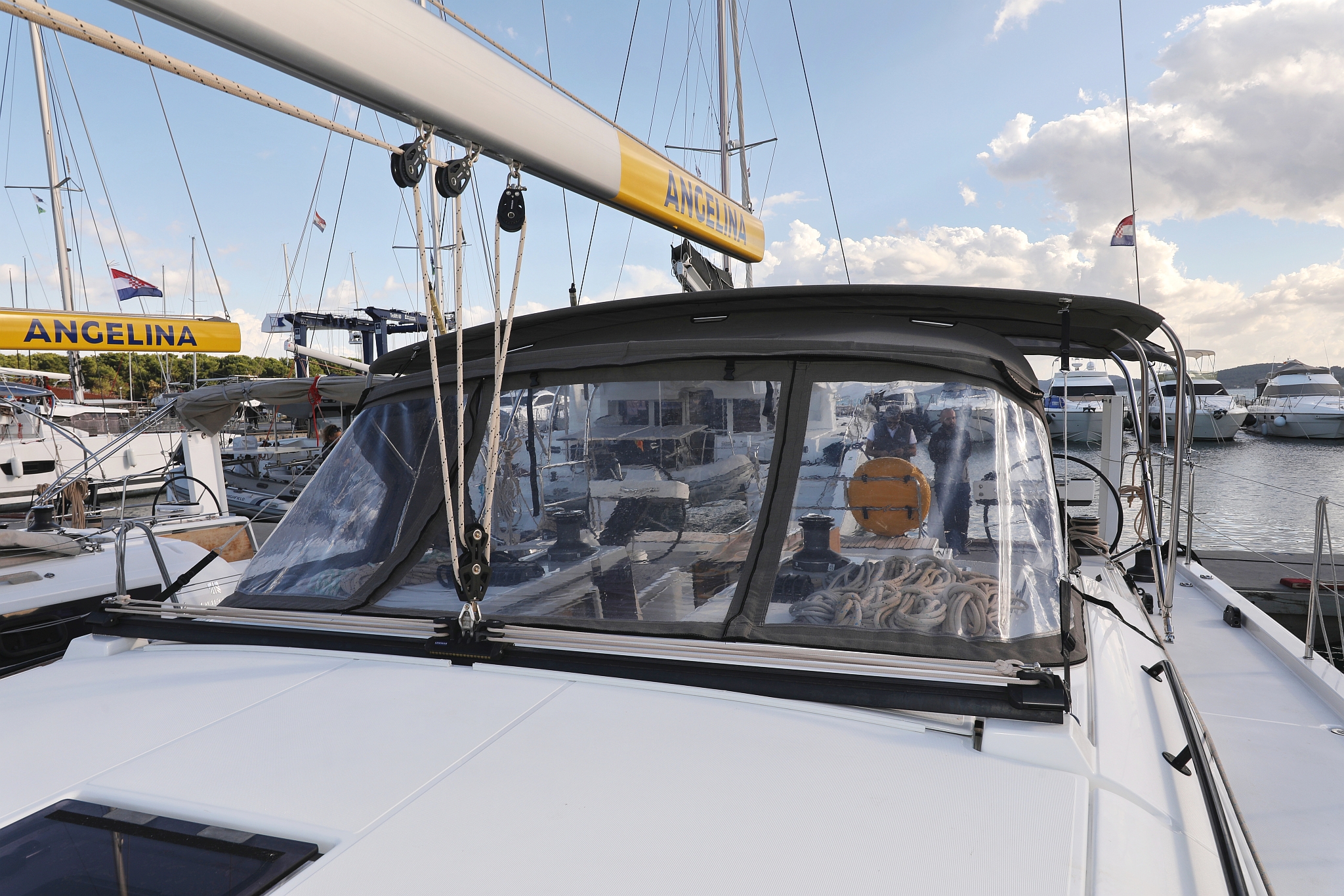 Dufour 470 - 5 cab. — photo 12
