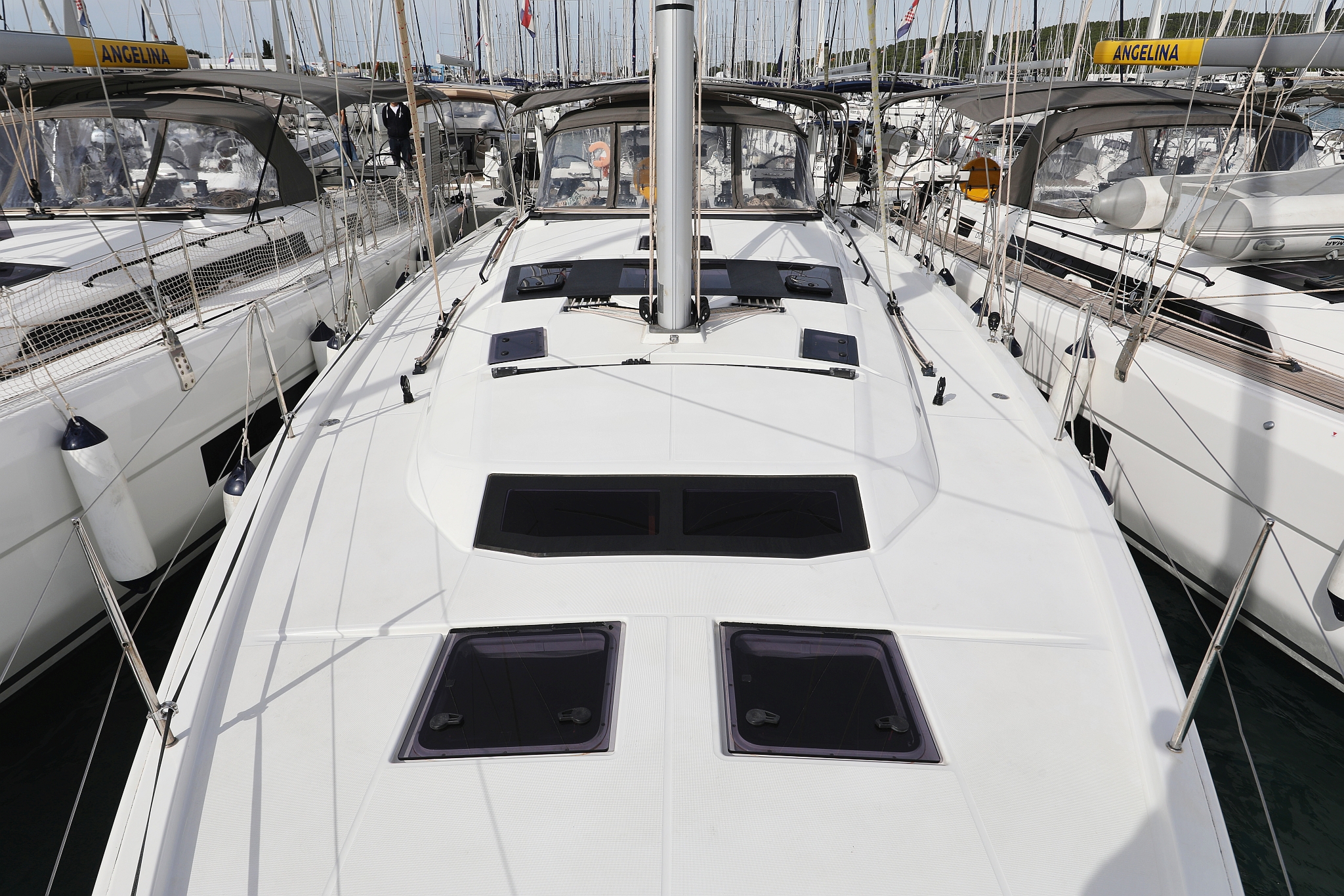 Dufour 470 - 5 cab. — photo 11