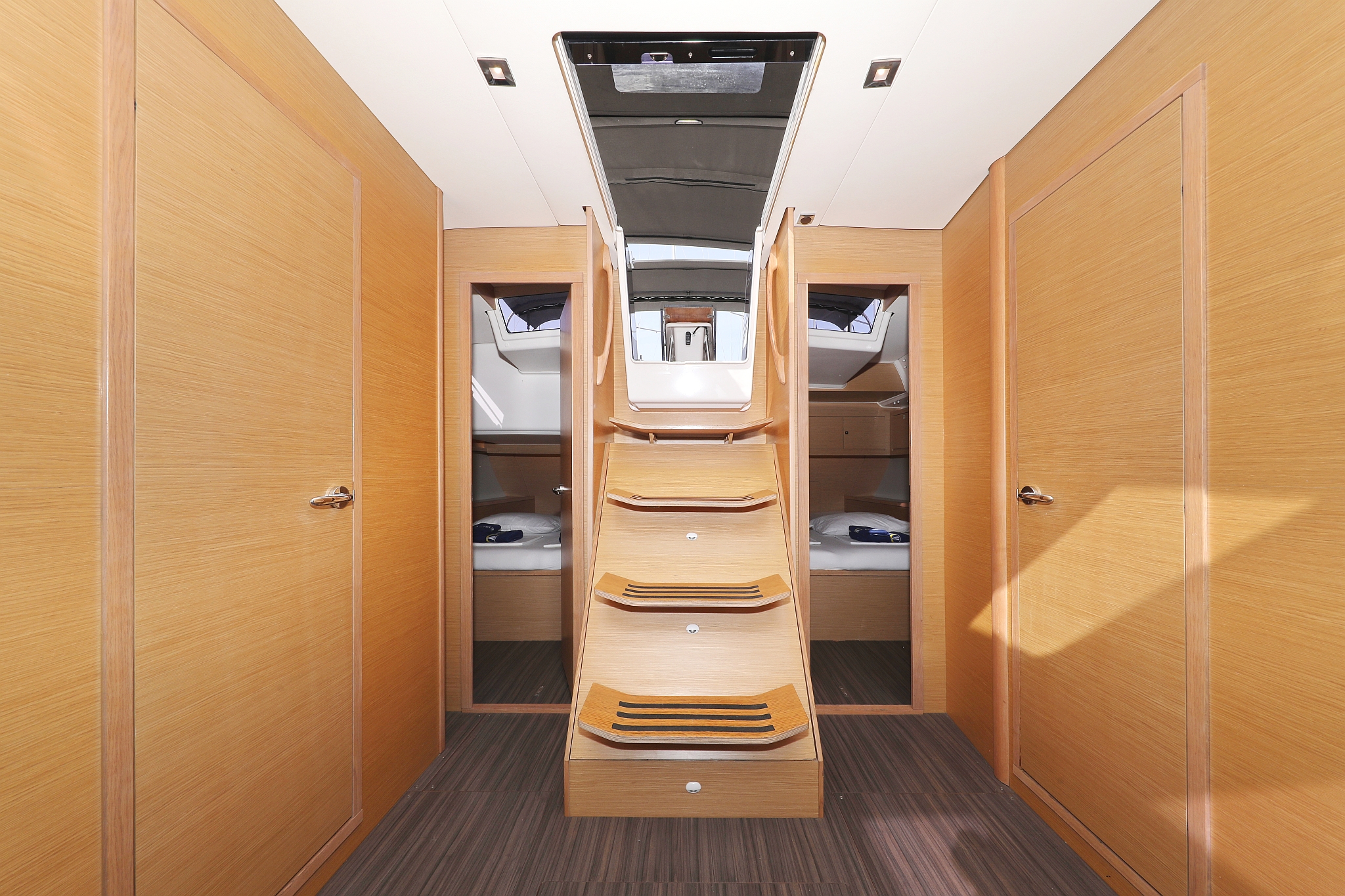 Dufour 470 - 5 cab. — photo 21