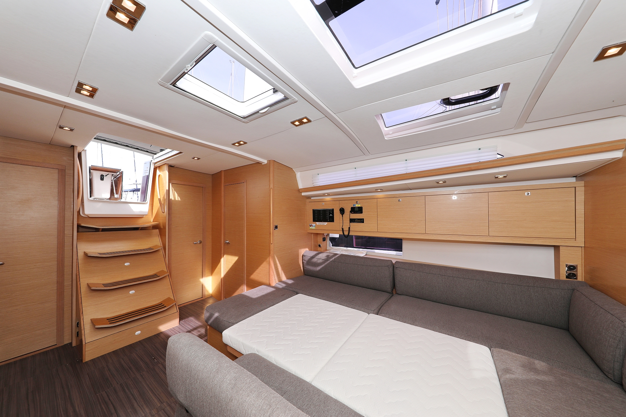 Dufour 470 - 5 cab. — photo 43