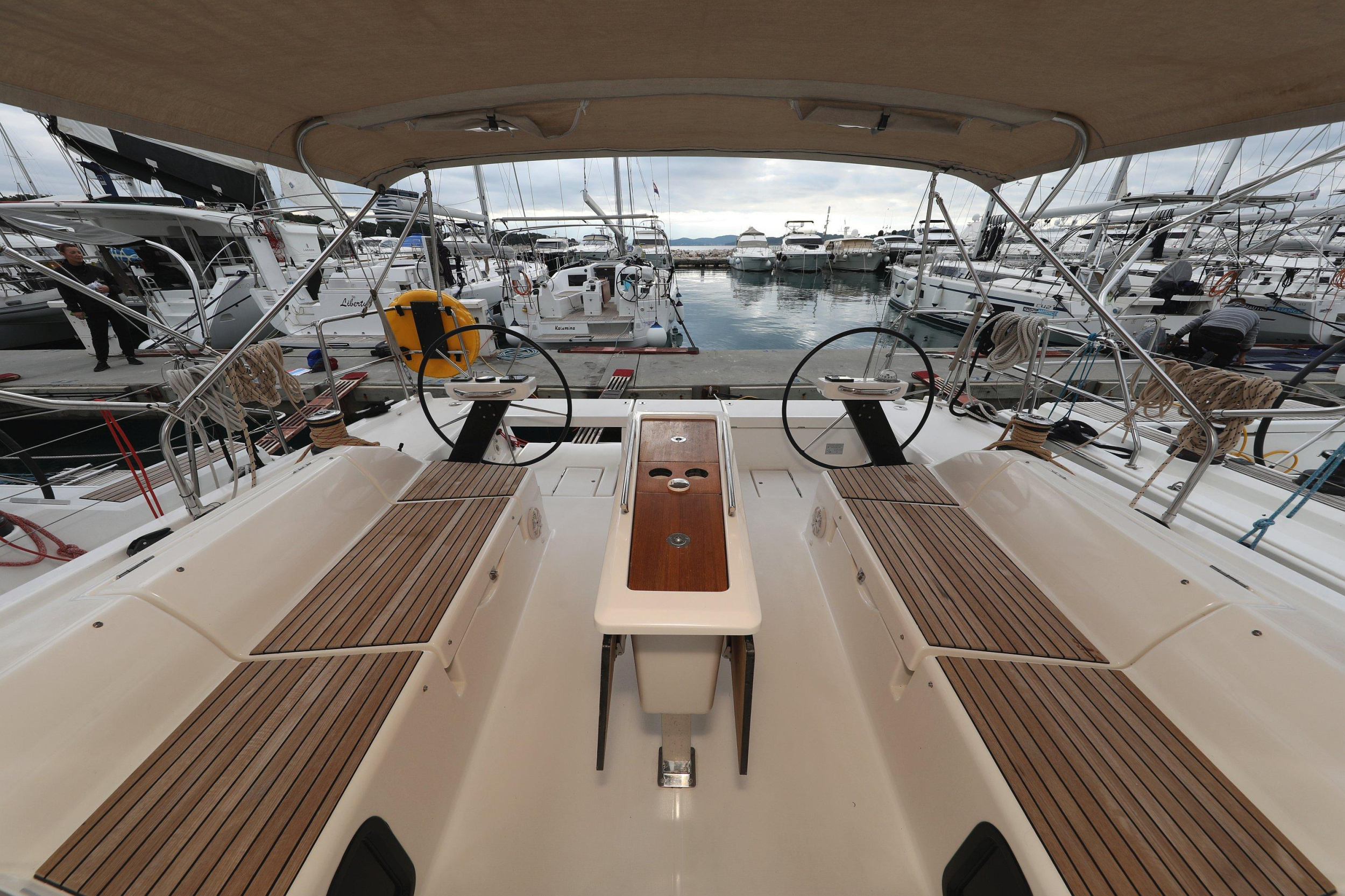 Dufour 430 GL — photo 8