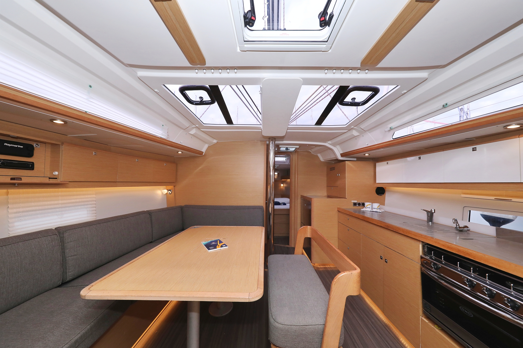 Dufour 430 GL — photo 13