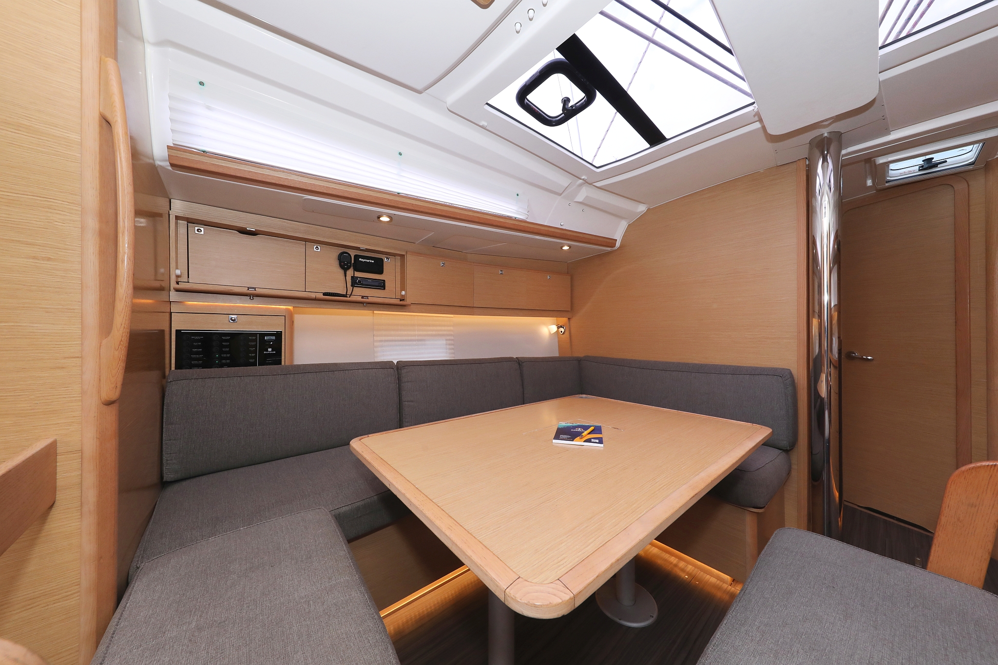 Dufour 430 GL — photo 15