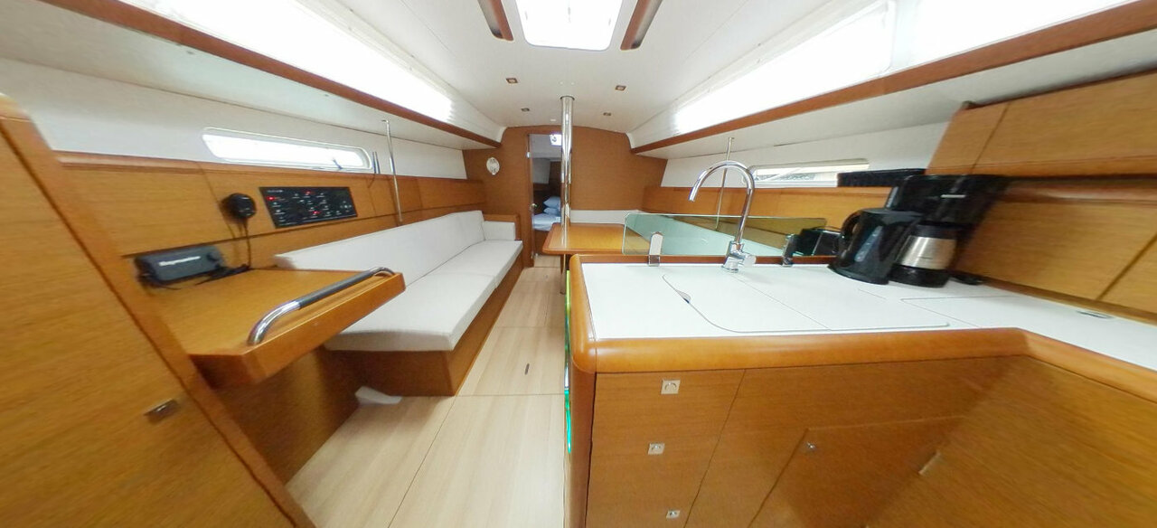 Sun Odyssey 389 — photo 16
