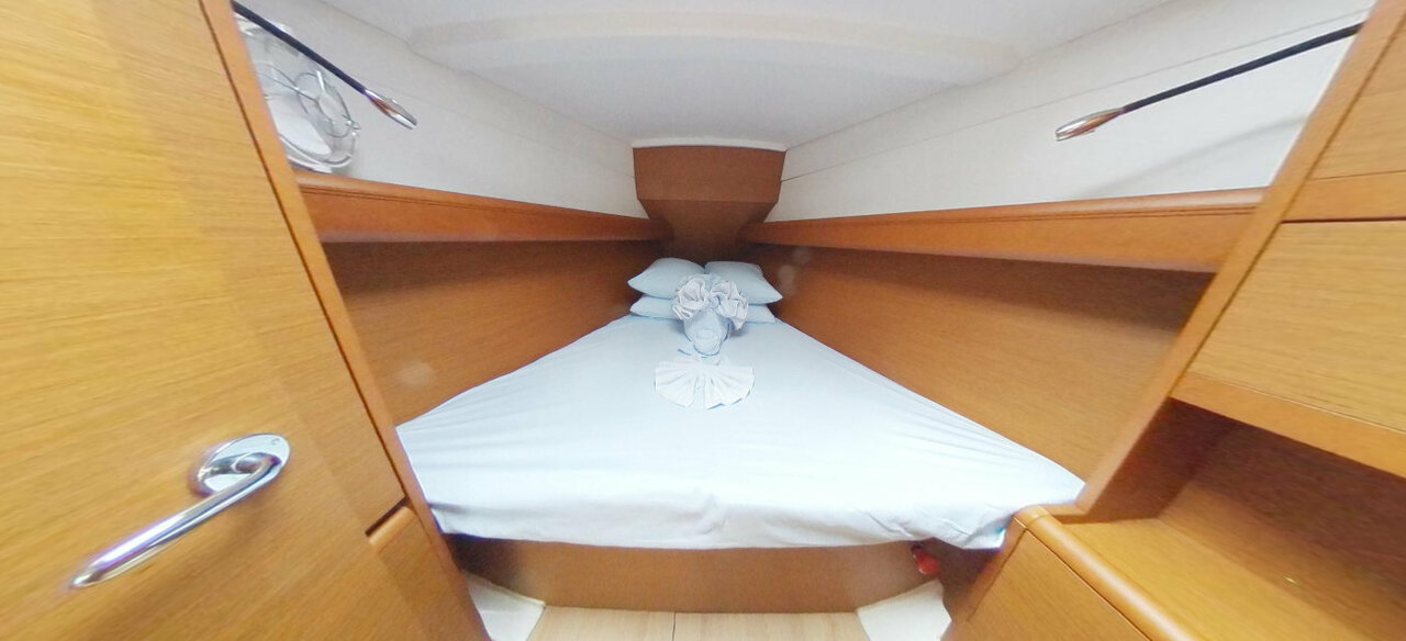 Sun Odyssey 389 — photo 21