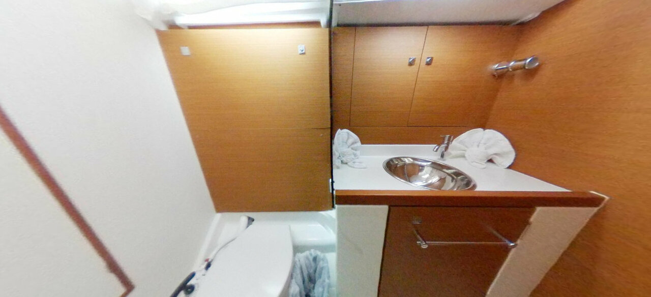 Sun Odyssey 389 — photo 25