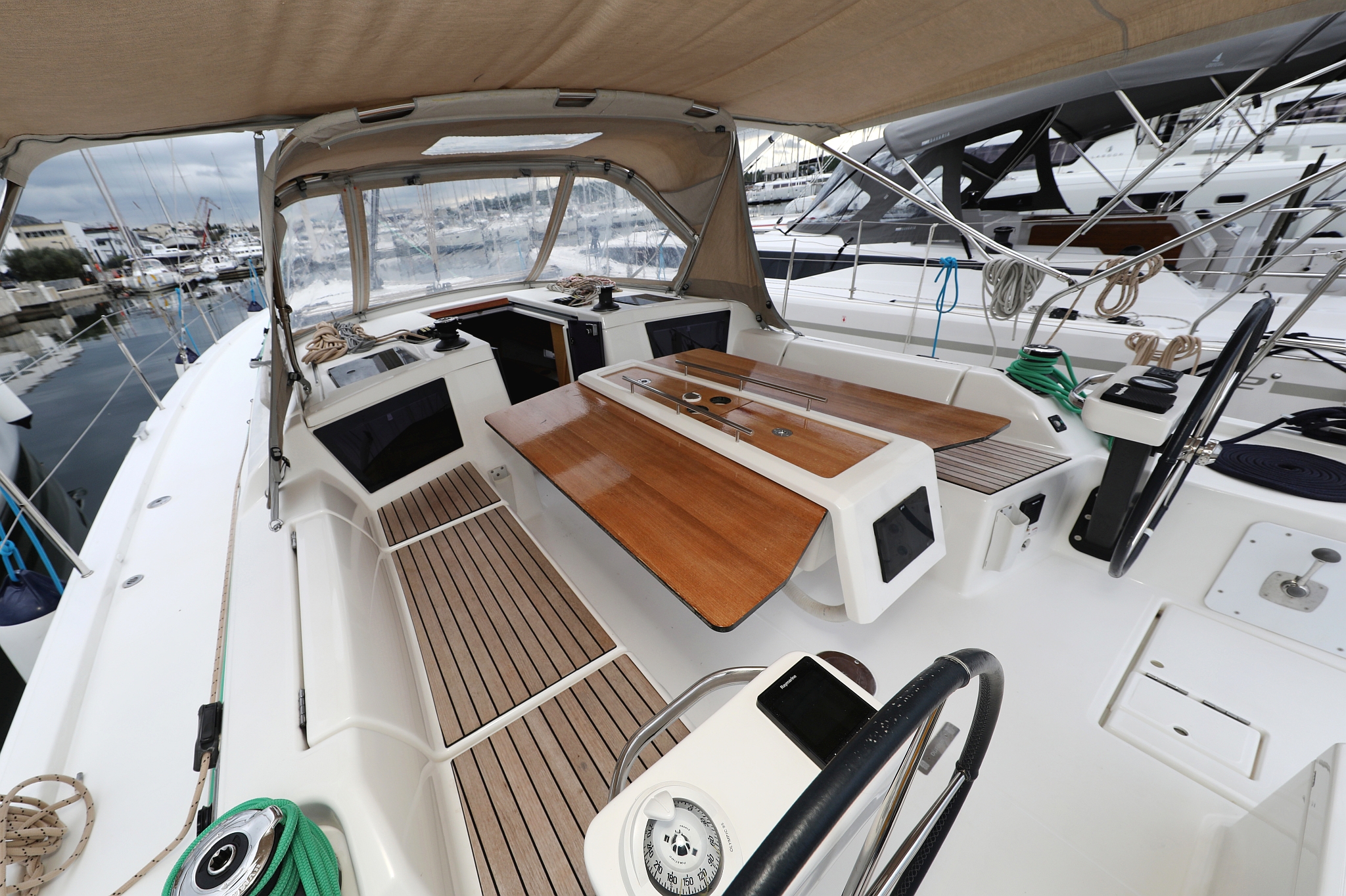 Dufour 390 GL — photo 4