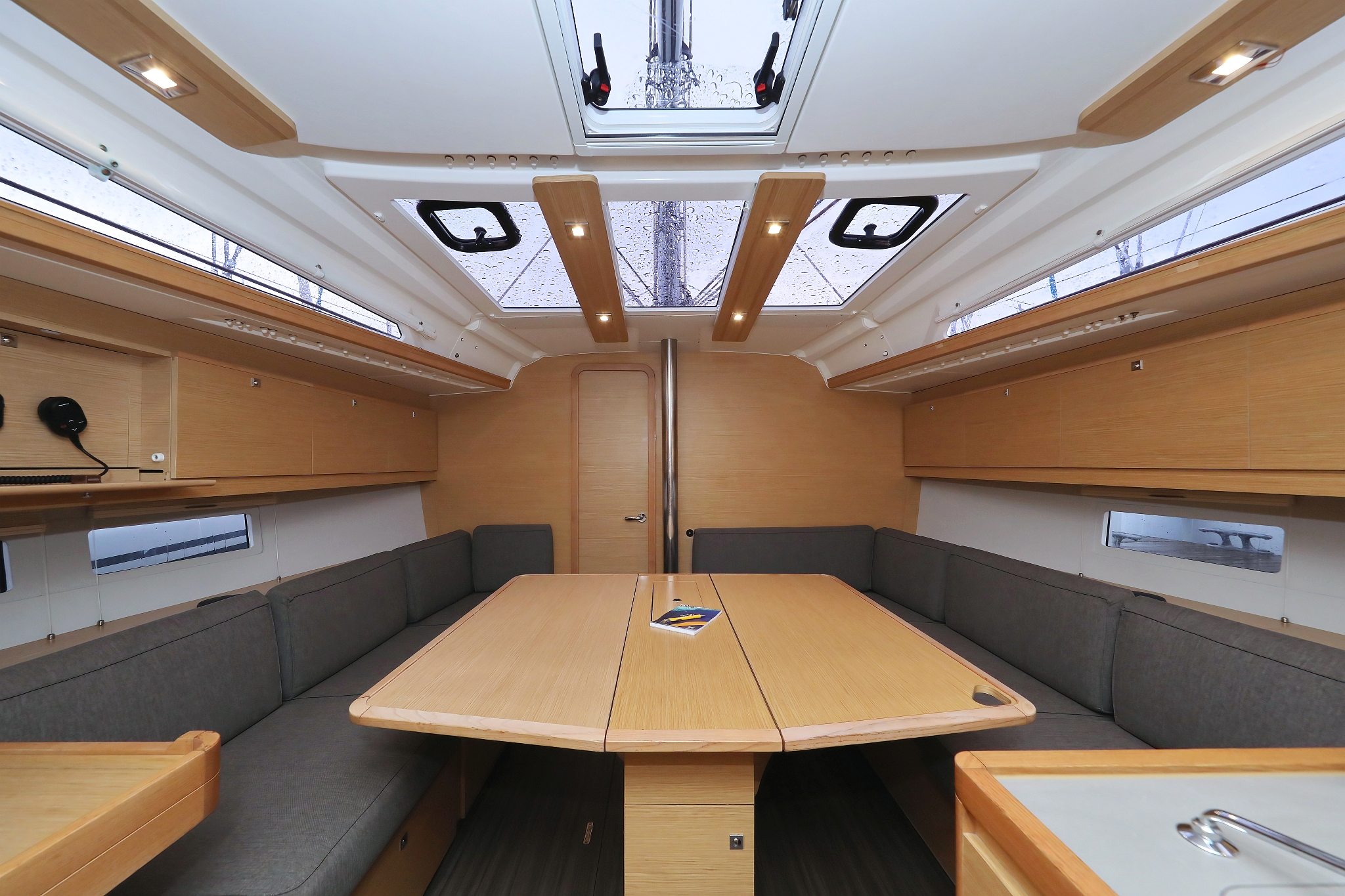 Dufour 390 GL — photo 17
