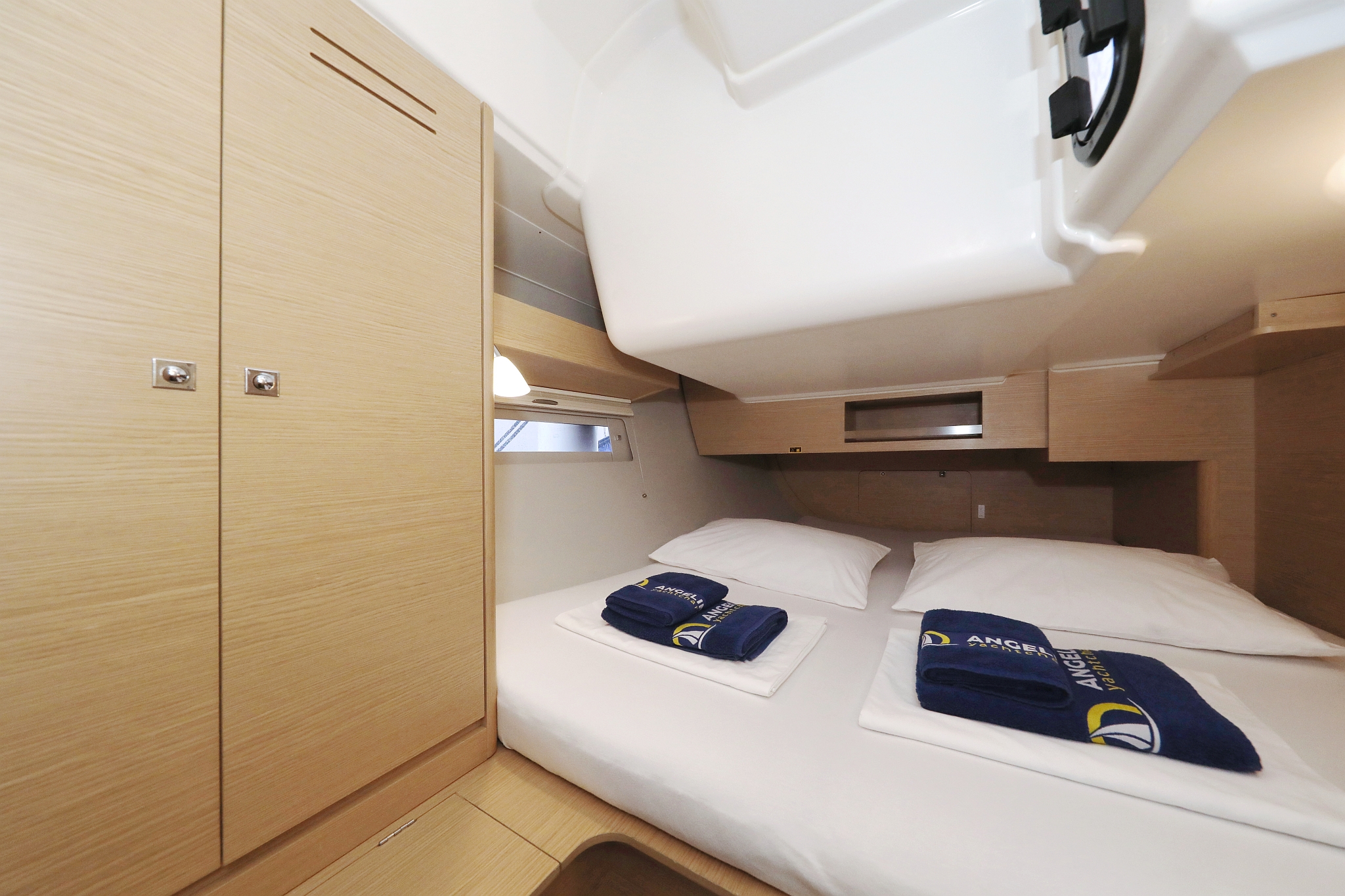 Dufour 390 GL — photo 24
