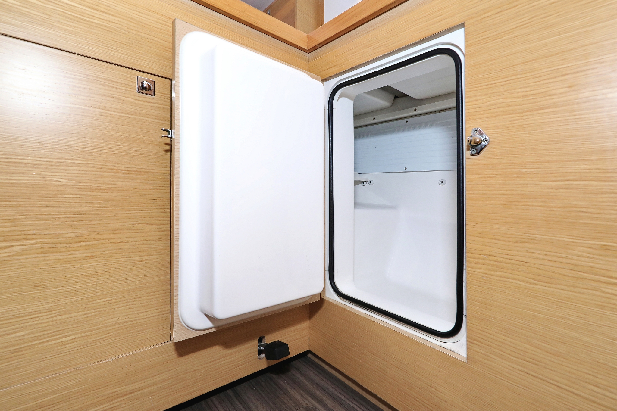 Dufour 390 GL — photo 36