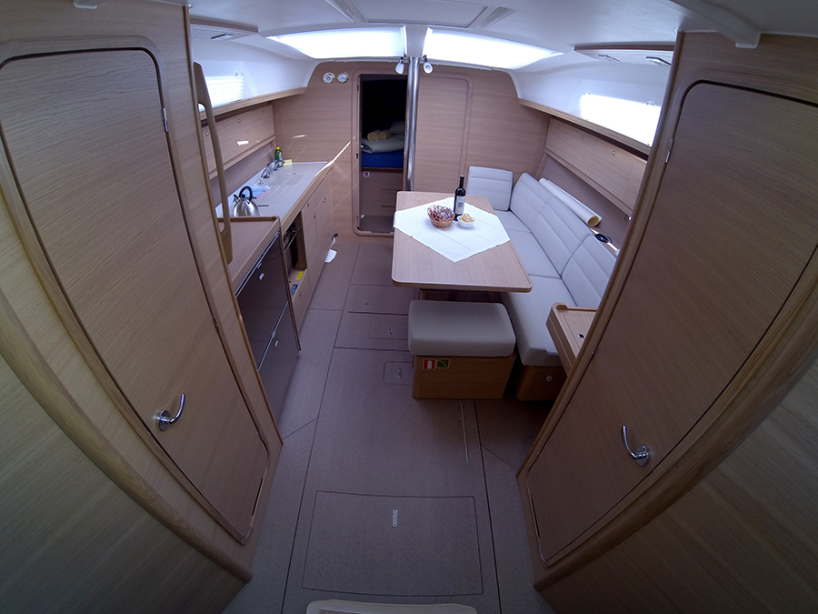 Dufour 382 GL — photo 10