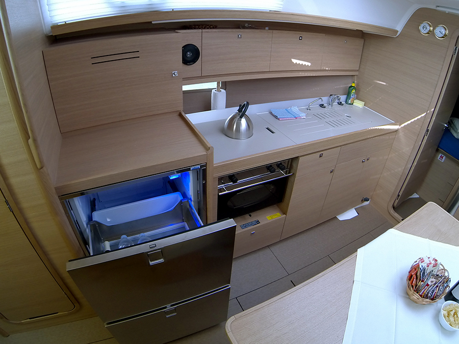 Dufour 382 GL — photo 13
