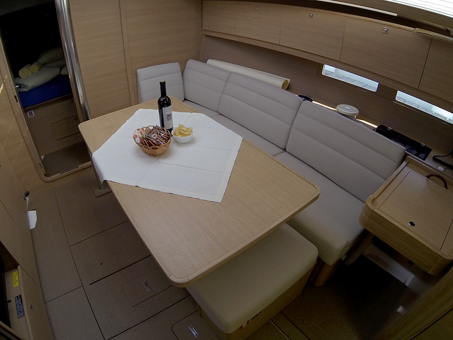 Dufour 382 GL — photo 15