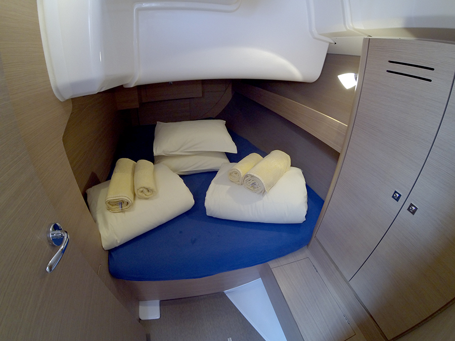 Dufour 382 GL — photo 20