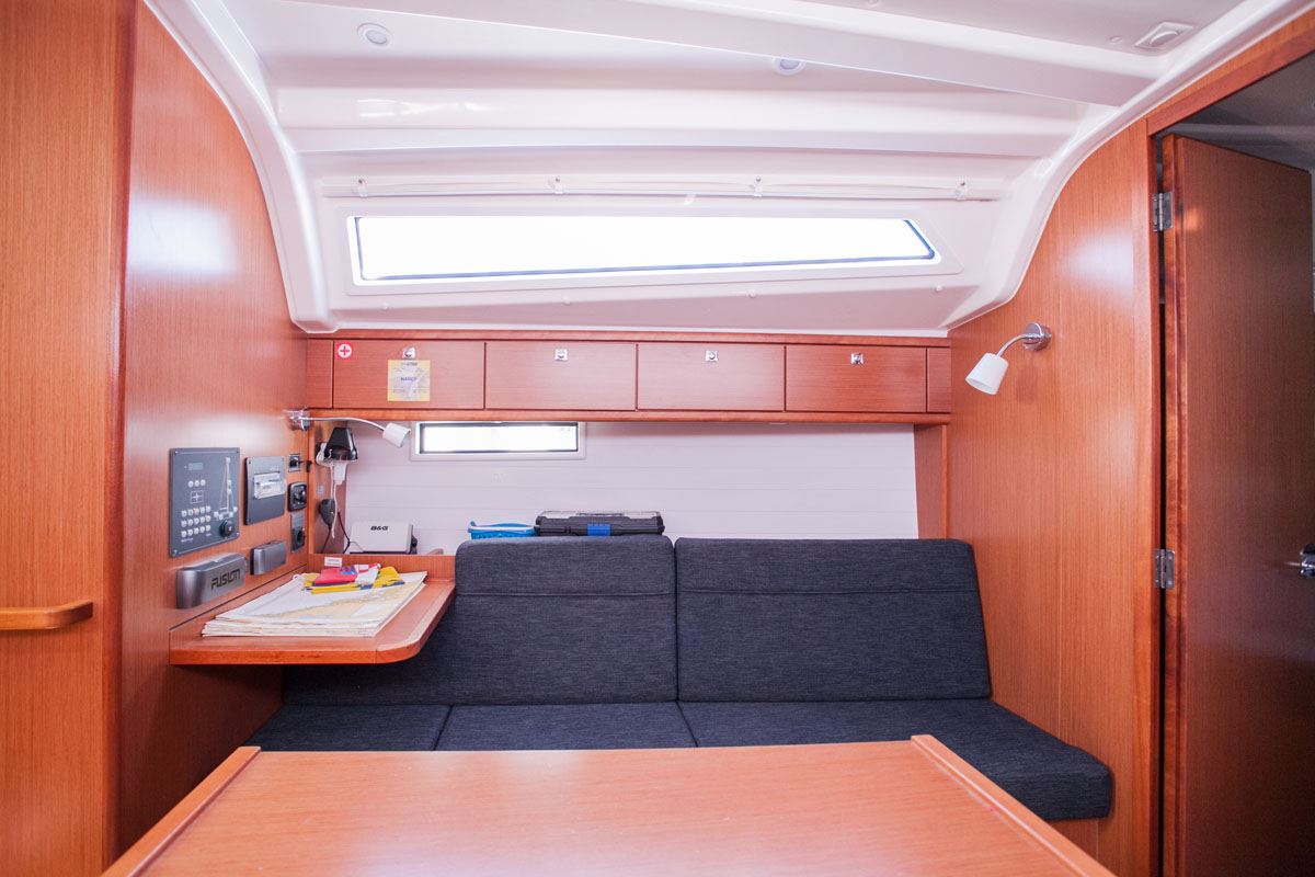 Bavaria Cruiser 37 - 3 cab. — photo 6