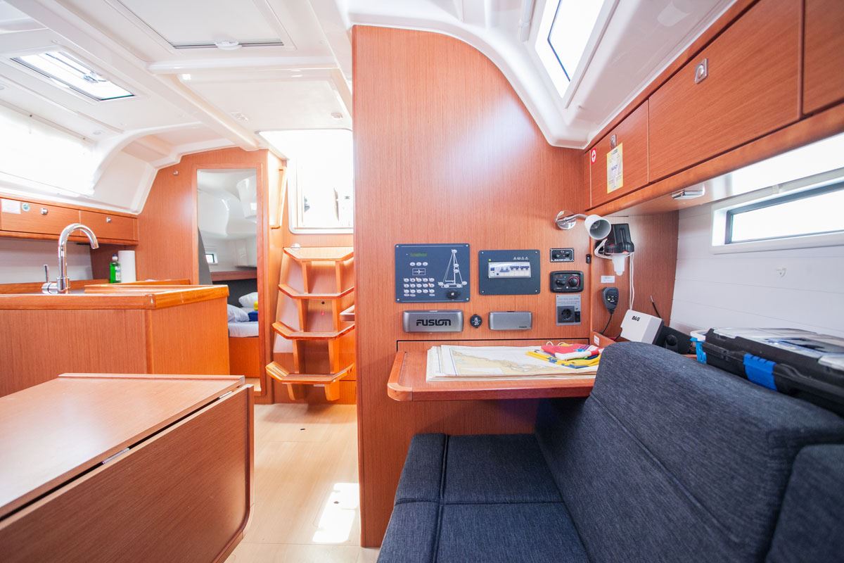 Bavaria Cruiser 37 - 3 cab. — photo 8