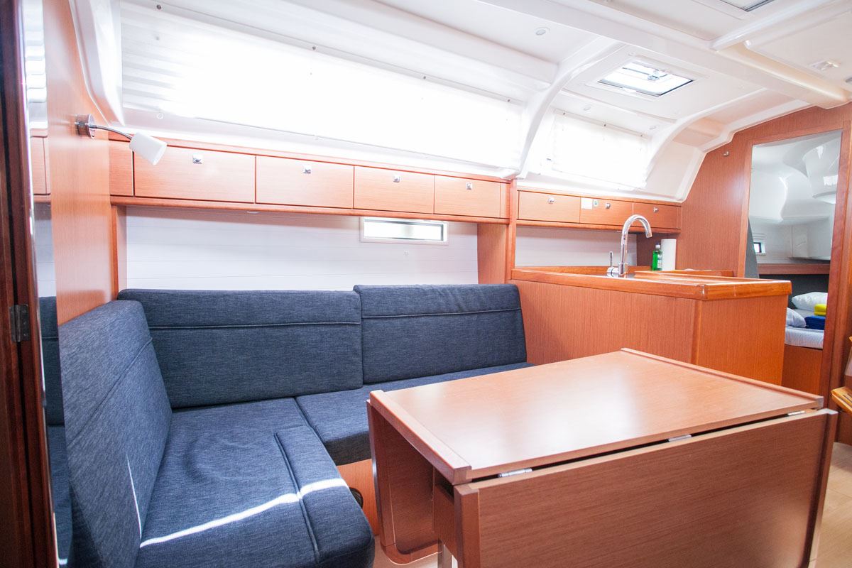 Bavaria Cruiser 37 - 3 cab. — photo 9