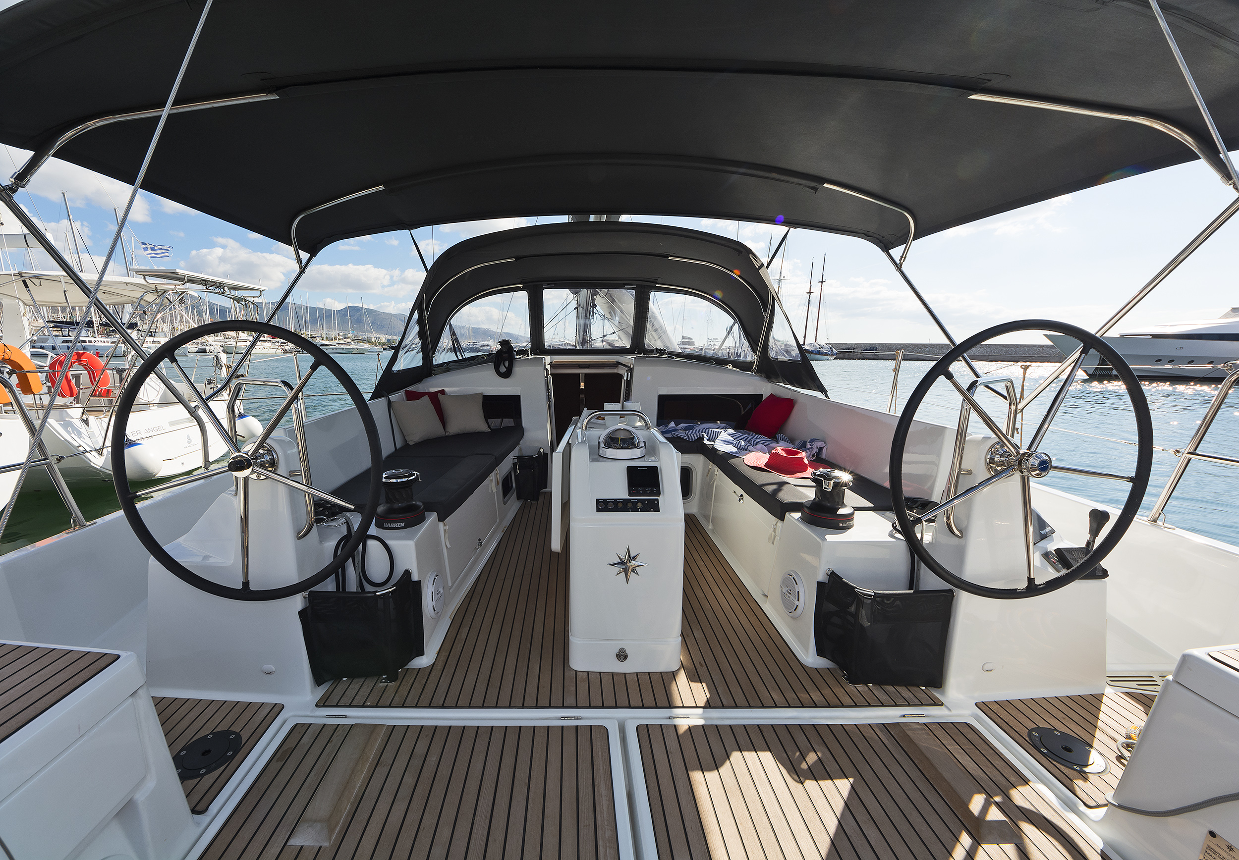Sun Odyssey 440 - 4 cab. — photo 7