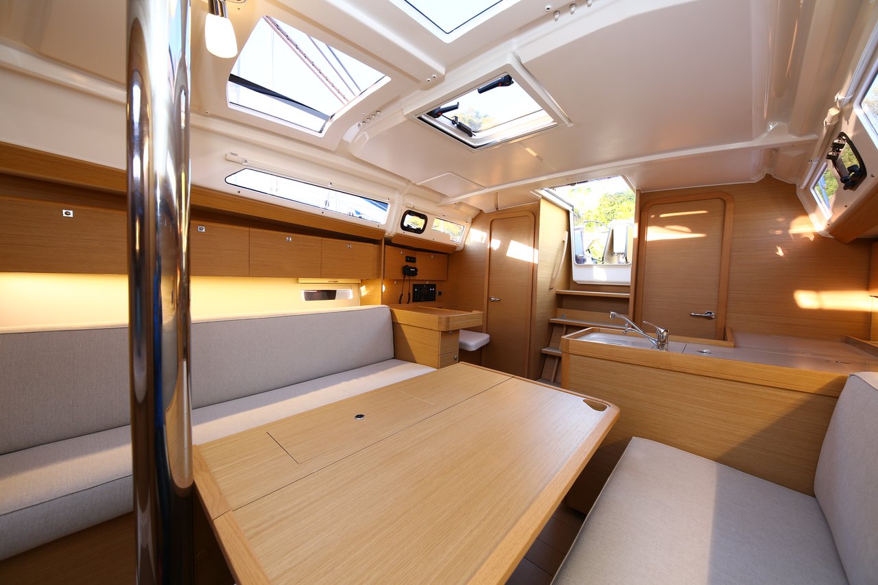 Dufour 360 GL — photo 8