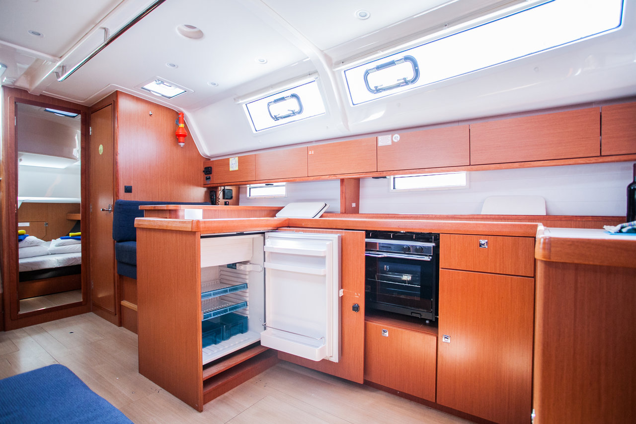 Bavaria Cruiser 51 — photo 8