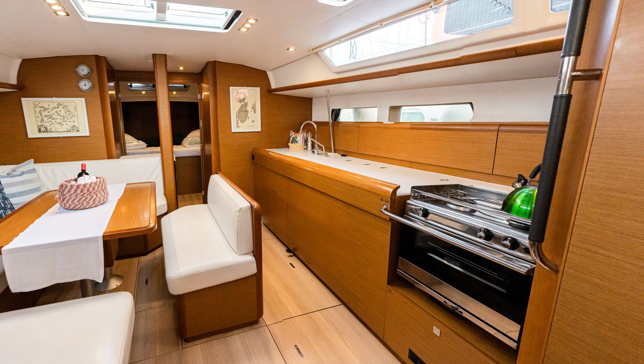 Sun Odyssey 479 - 4 cab. — photo 10