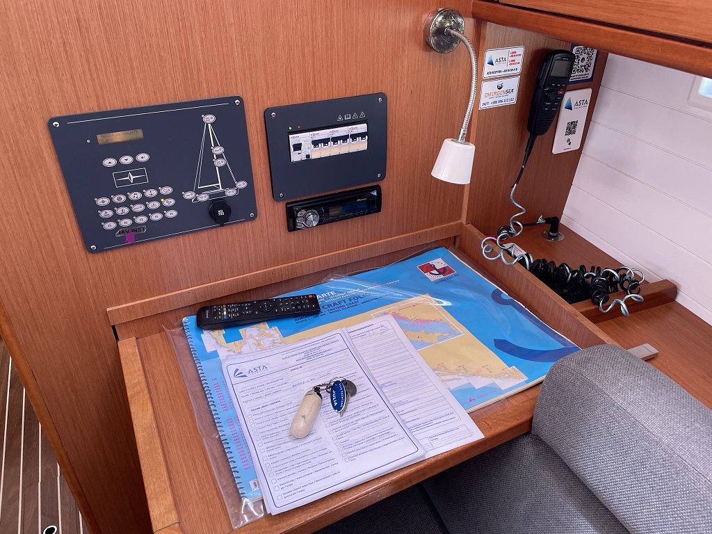 Bavaria Cruiser 37 - 3 cab. — photo 7