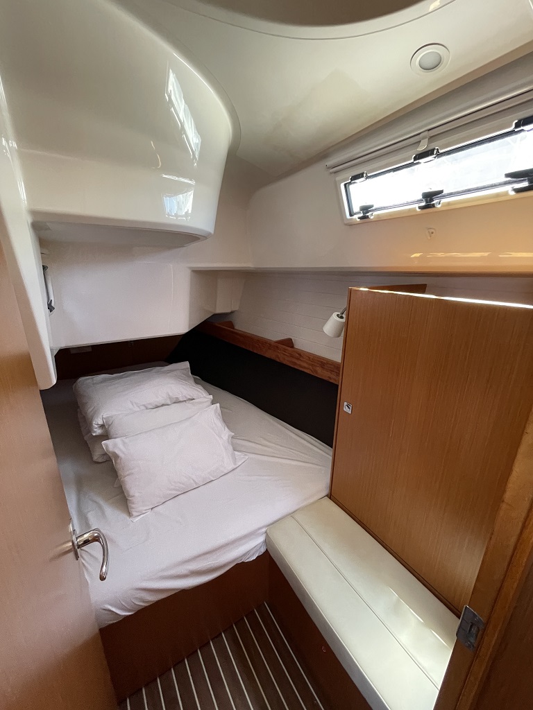 Bavaria Cruiser 37 - 3 cab. — photo 17
